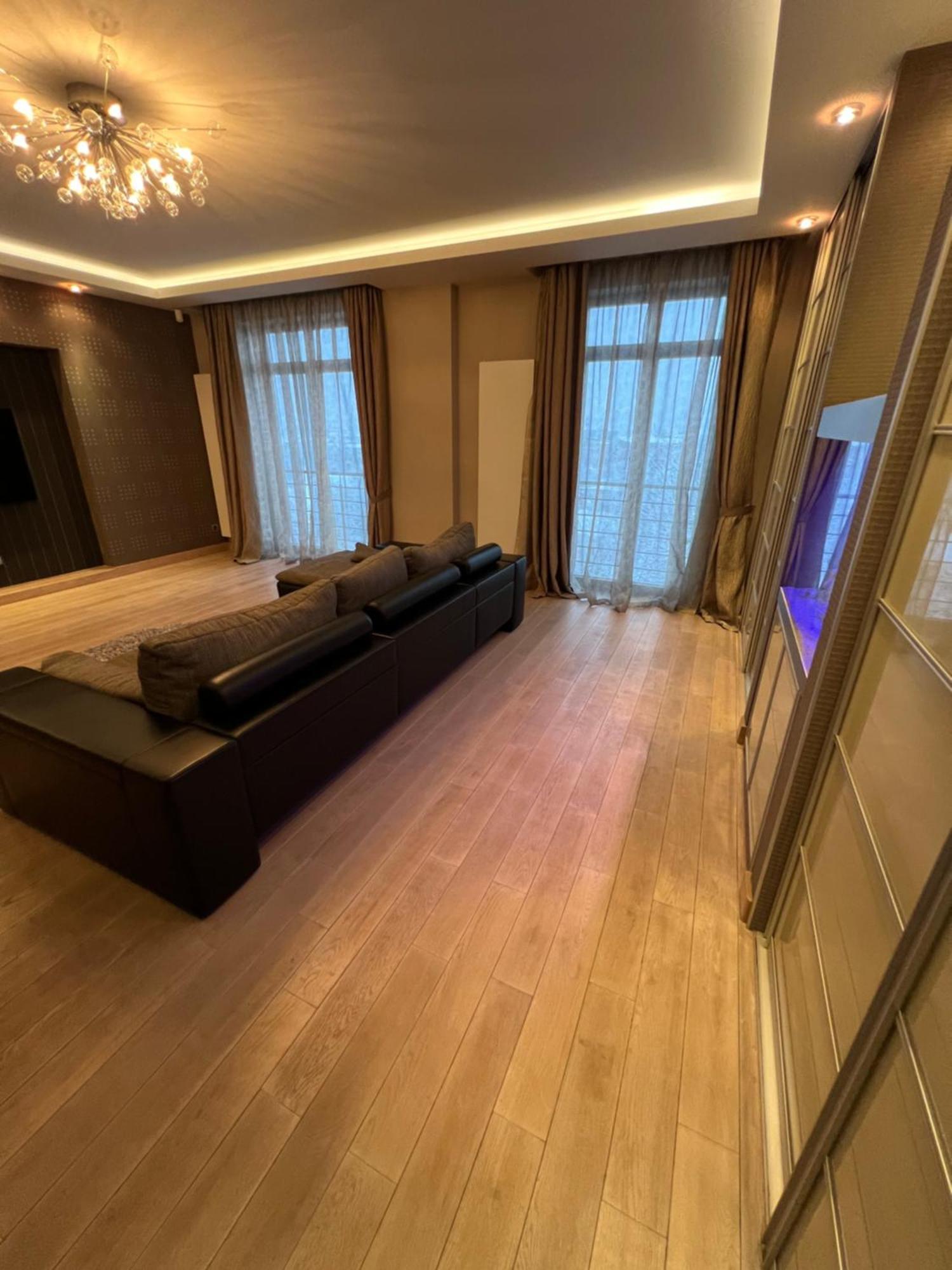 Apartment On Arkhipenka With Panorama View Lviv Exterior photo