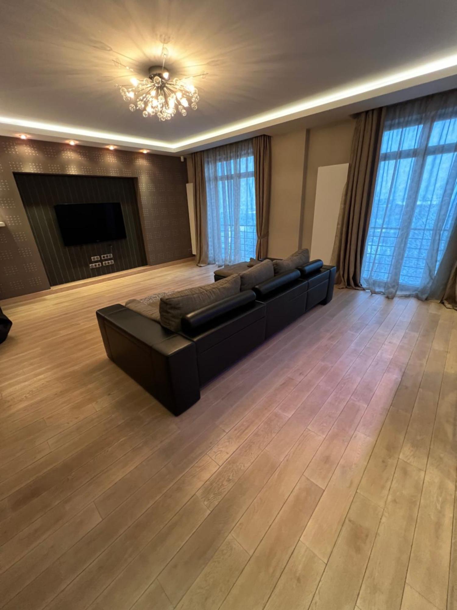 Apartment On Arkhipenka With Panorama View Lviv Exterior photo