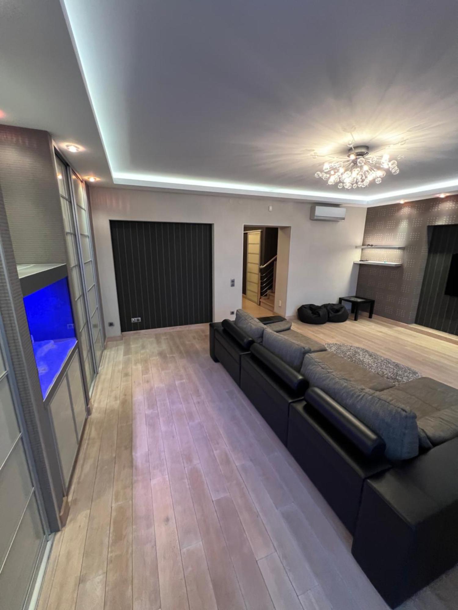 Apartment On Arkhipenka With Panorama View Lviv Exterior photo