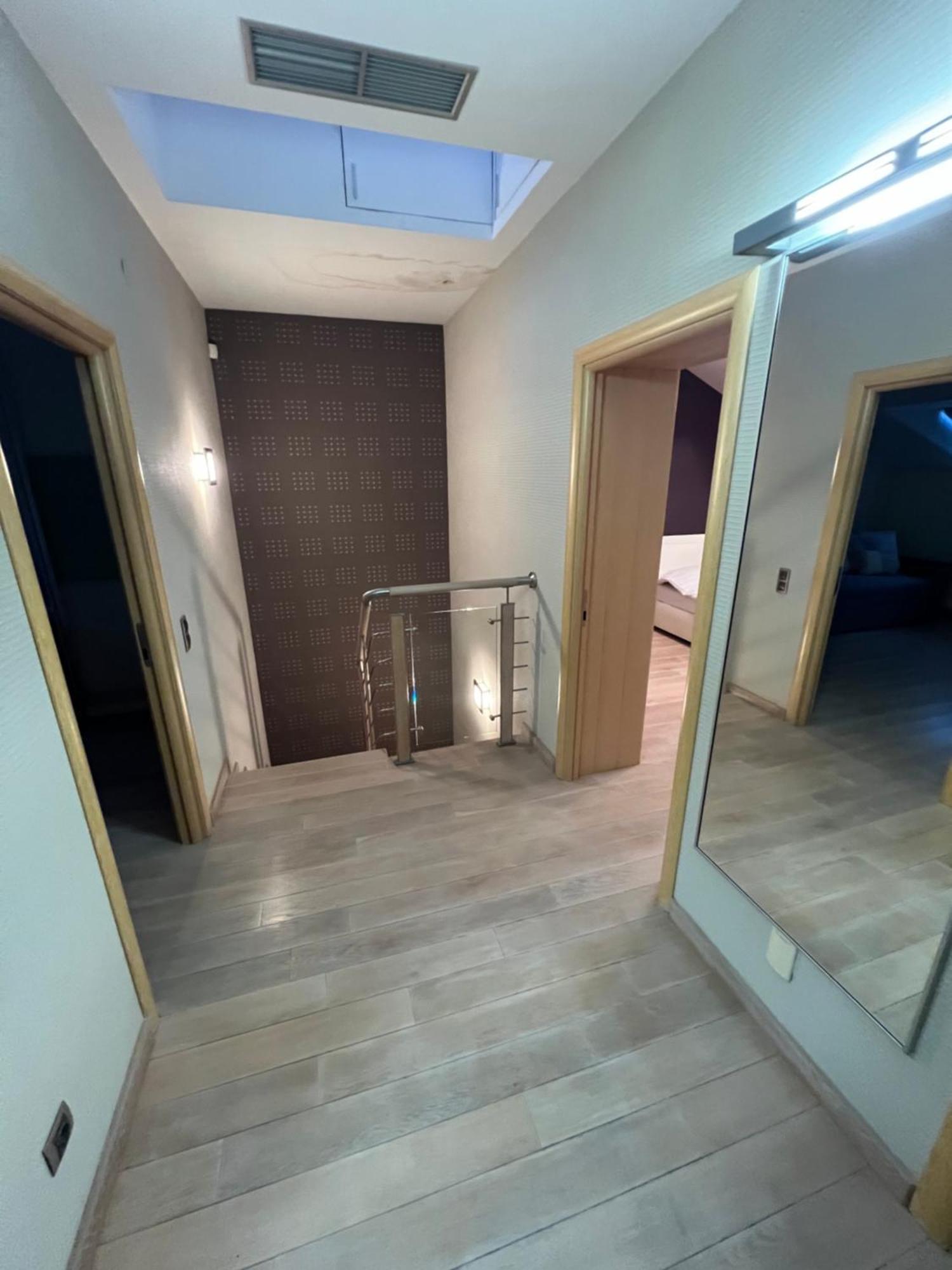 Apartment On Arkhipenka With Panorama View Lviv Exterior photo