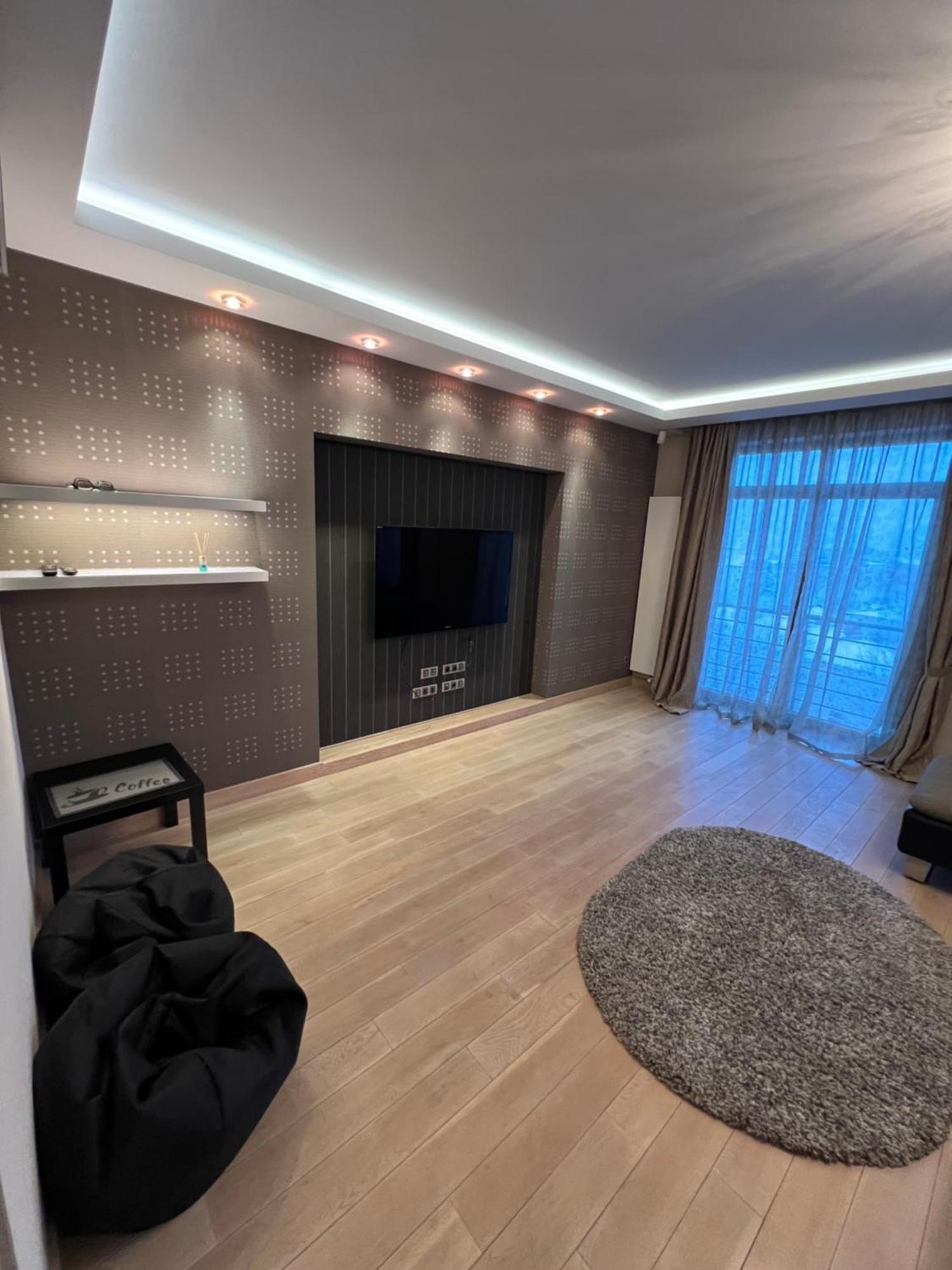 Apartment On Arkhipenka With Panorama View Lviv Exterior photo