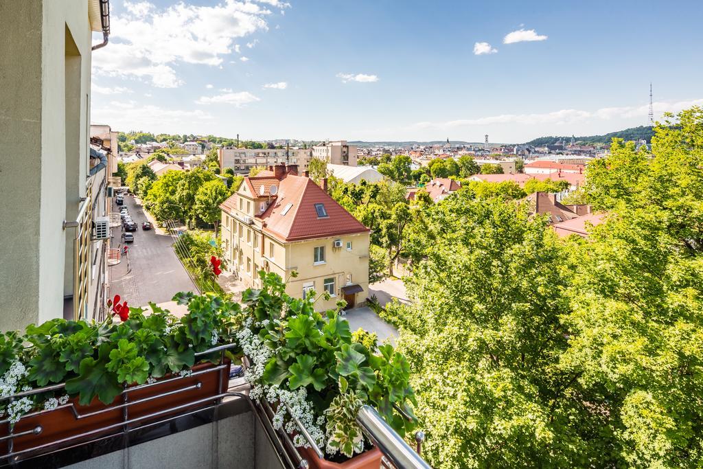 Apartment On Arkhipenka With Panorama View Lviv Exterior photo
