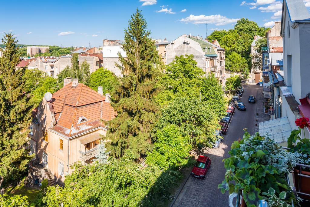 Apartment On Arkhipenka With Panorama View Lviv Exterior photo